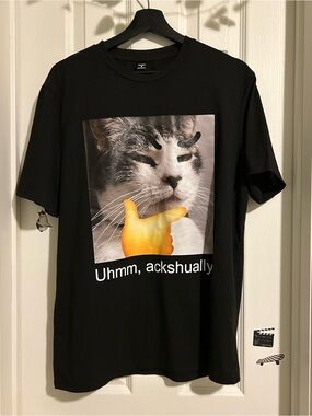 3/$12 💙 MEME Black Cat Graphic T-Shirt - "Uhmm, ackshually"